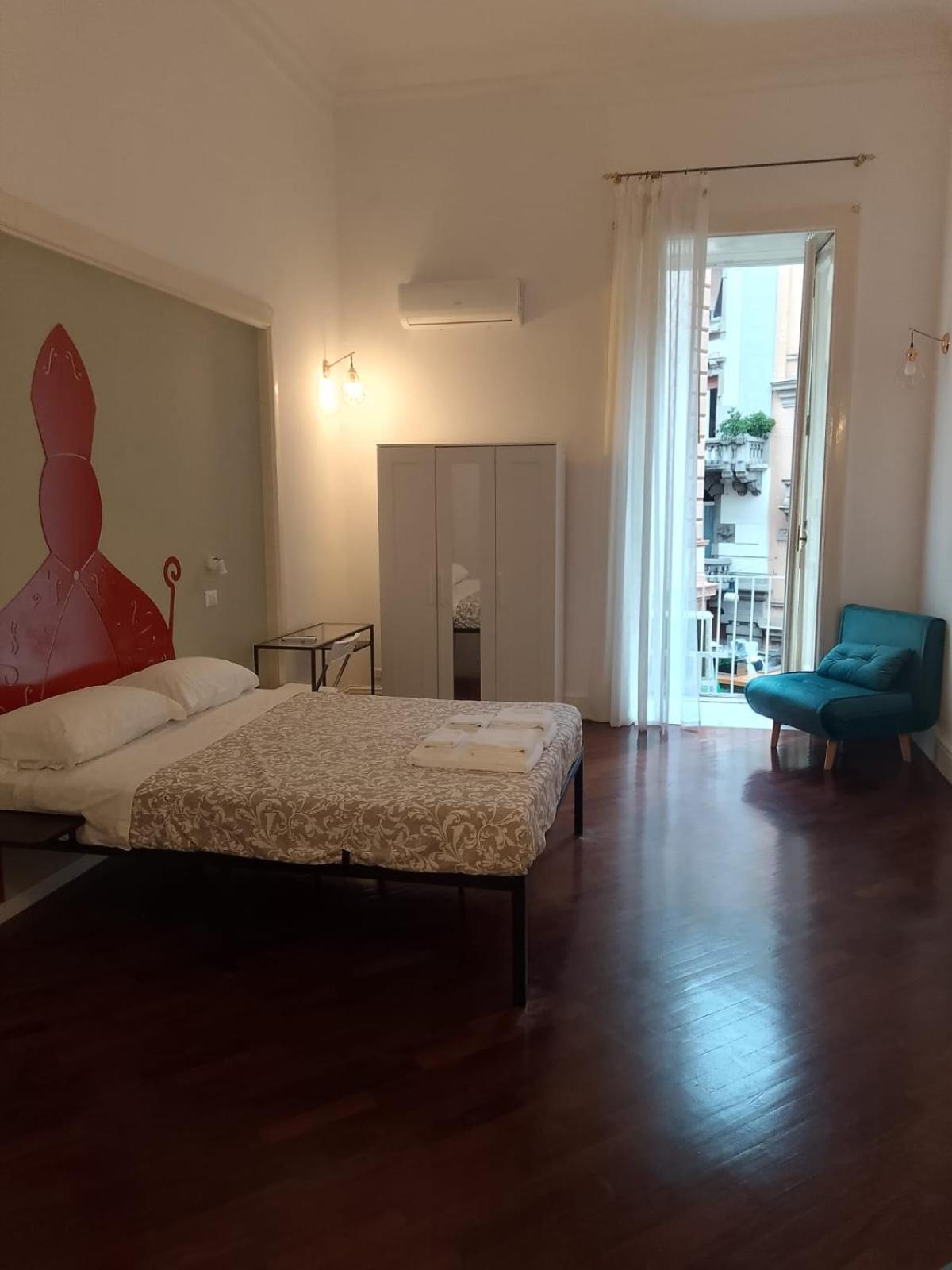 Residence E Appartamenti Cavallerizza Neapel Exteriör bild